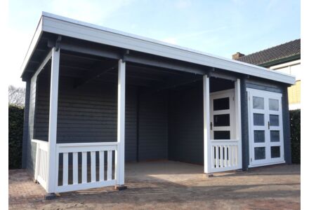 Interflex blokhut met zijluifel KM6733 667x320cm